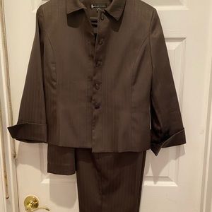 Ladies 3 piece Suit